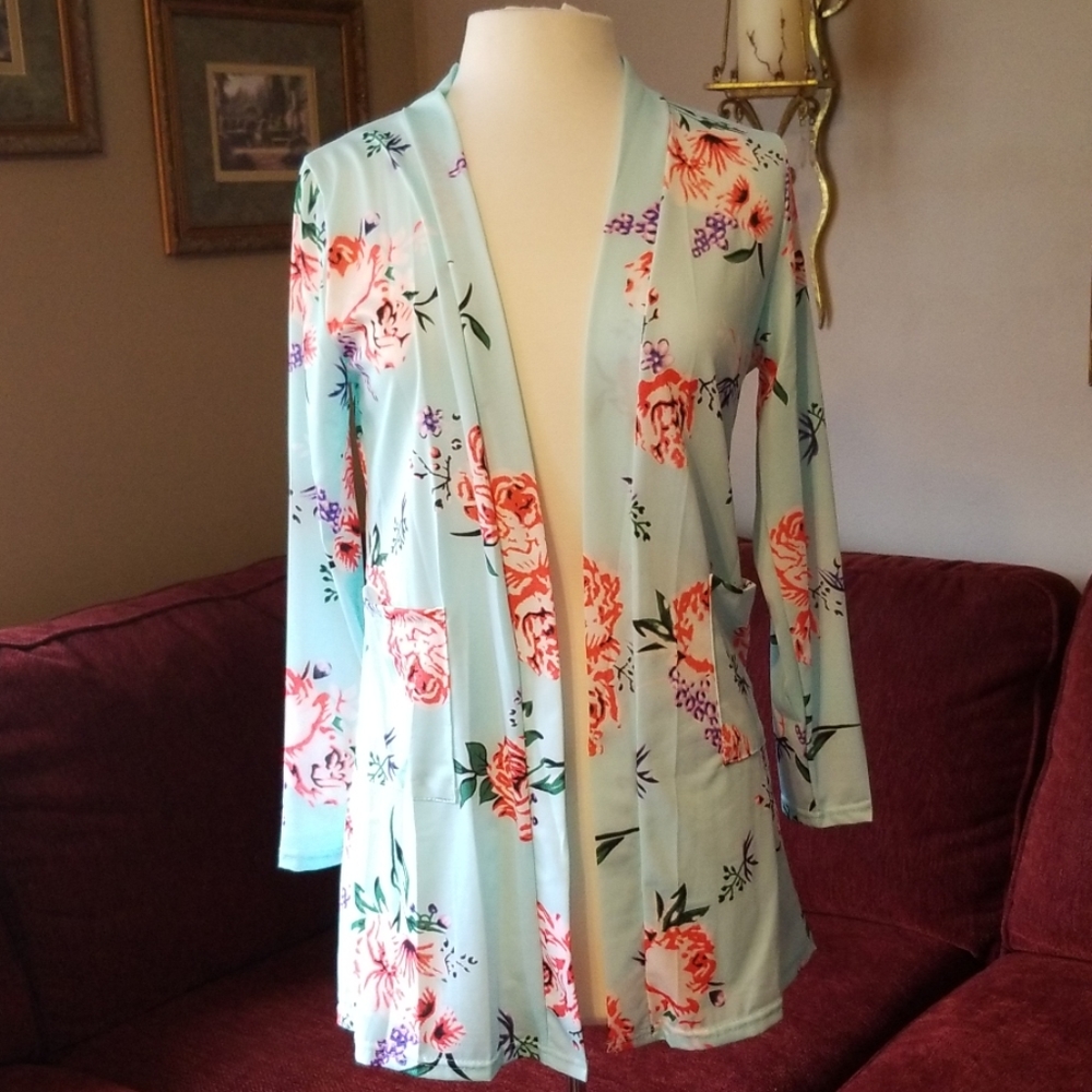 Lightweight floral long sleeve duster